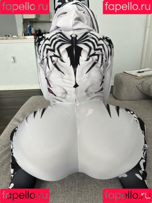 realmilesandgwen Onlyfans Photo Gallery 