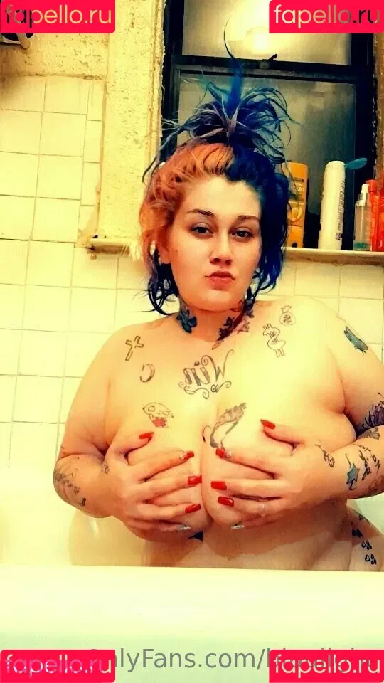bluulight Onlyfans Photo Gallery 