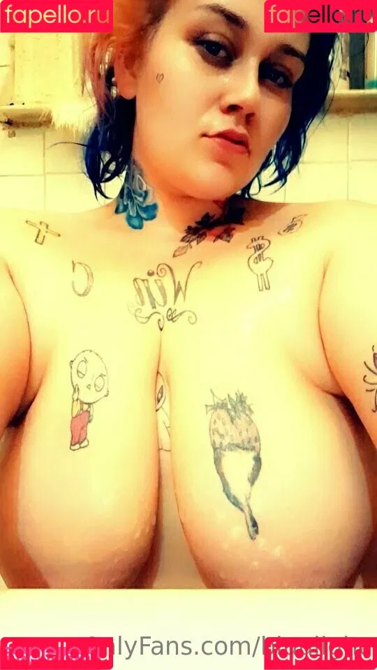bluulight Onlyfans Photo Gallery 