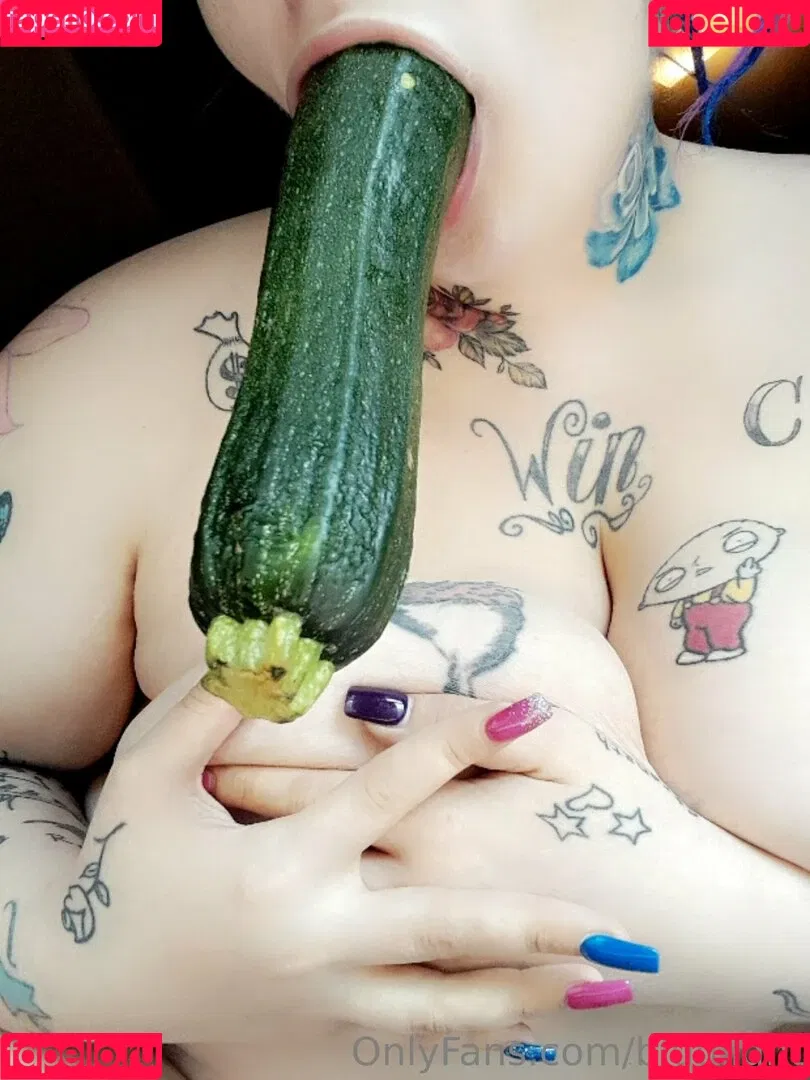 bluulight Onlyfans Photo Gallery 