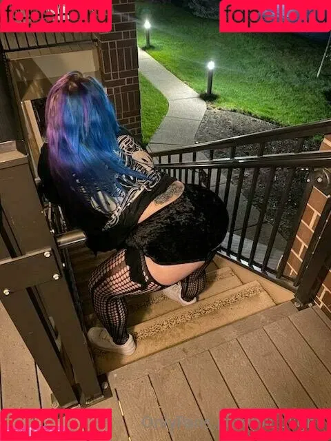 bluulight Onlyfans Photo Gallery 