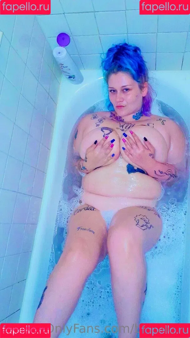 bluulight Onlyfans Photo Gallery 