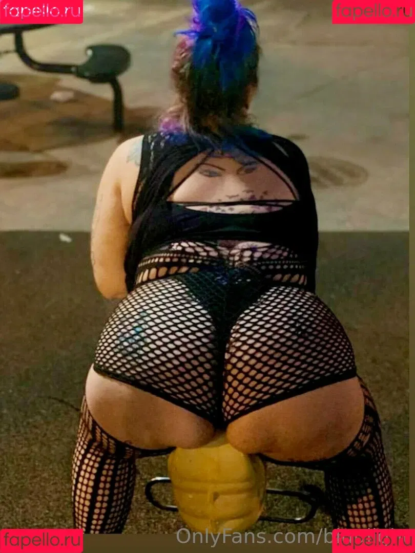 bluulight Onlyfans Photo Gallery 