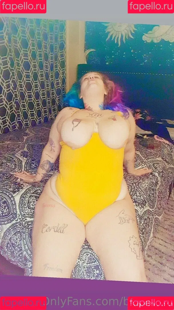 bluulight Onlyfans Photo Gallery 