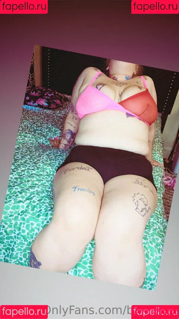bluulight Onlyfans Photo Gallery 