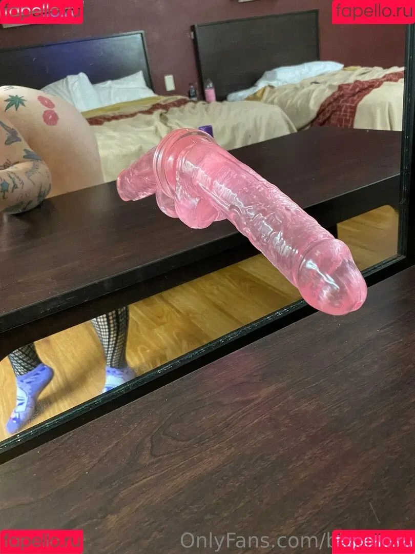 bluulight Onlyfans Photo Gallery 