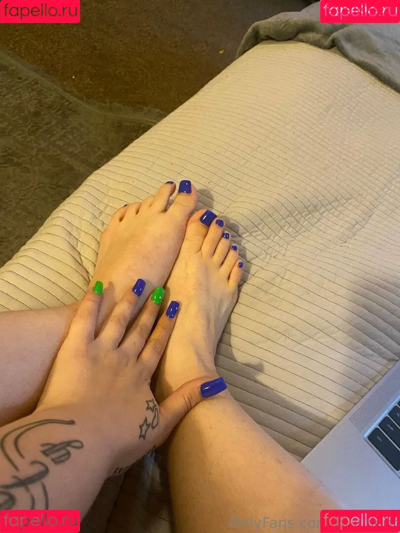 bluulight Onlyfans Photo Gallery 