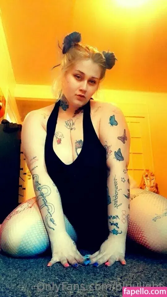 bluulight Onlyfans Photo Gallery 