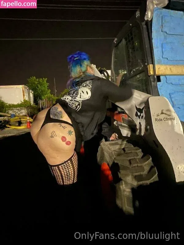 bluulight Onlyfans Photo Gallery 