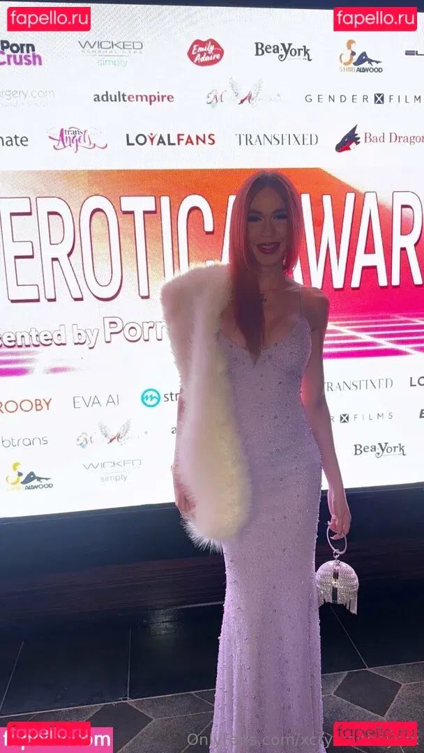 xcrystalthayerx Onlyfans Photo Gallery 