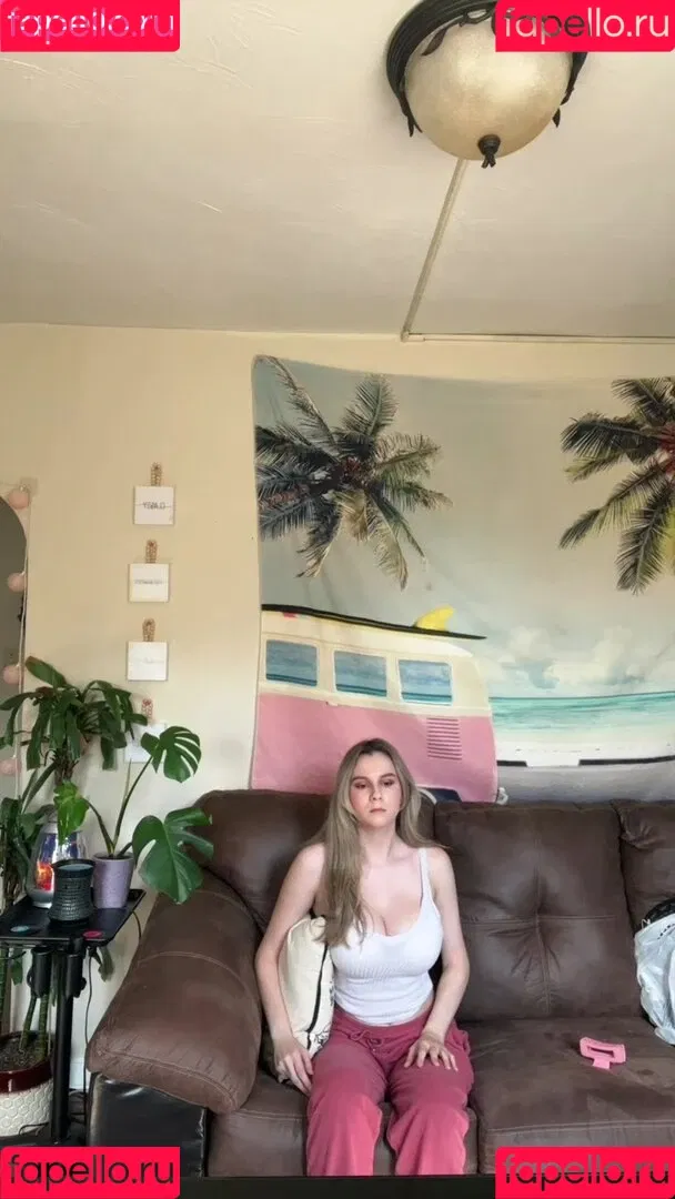 Aniela Verbin Onlyfans Photo Gallery 