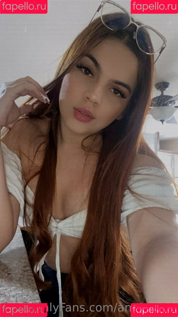 angiem10 Onlyfans Photo Gallery 