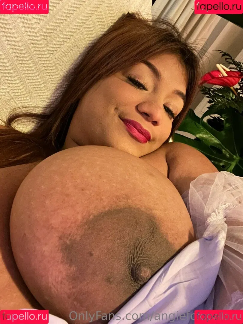 angiefoxxylove Onlyfans Photo Gallery 