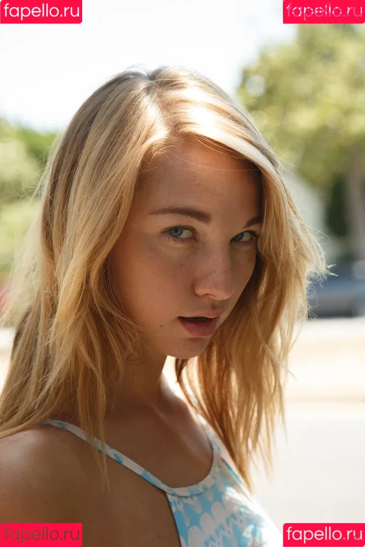 Lily Ivy Onlyfans Photo Gallery 
