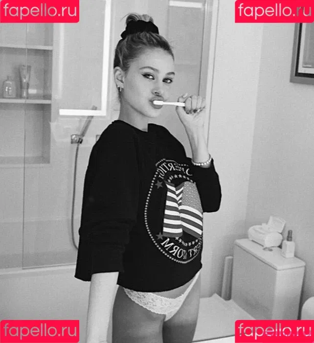 Nicola Peltz Onlyfans Photo Gallery 