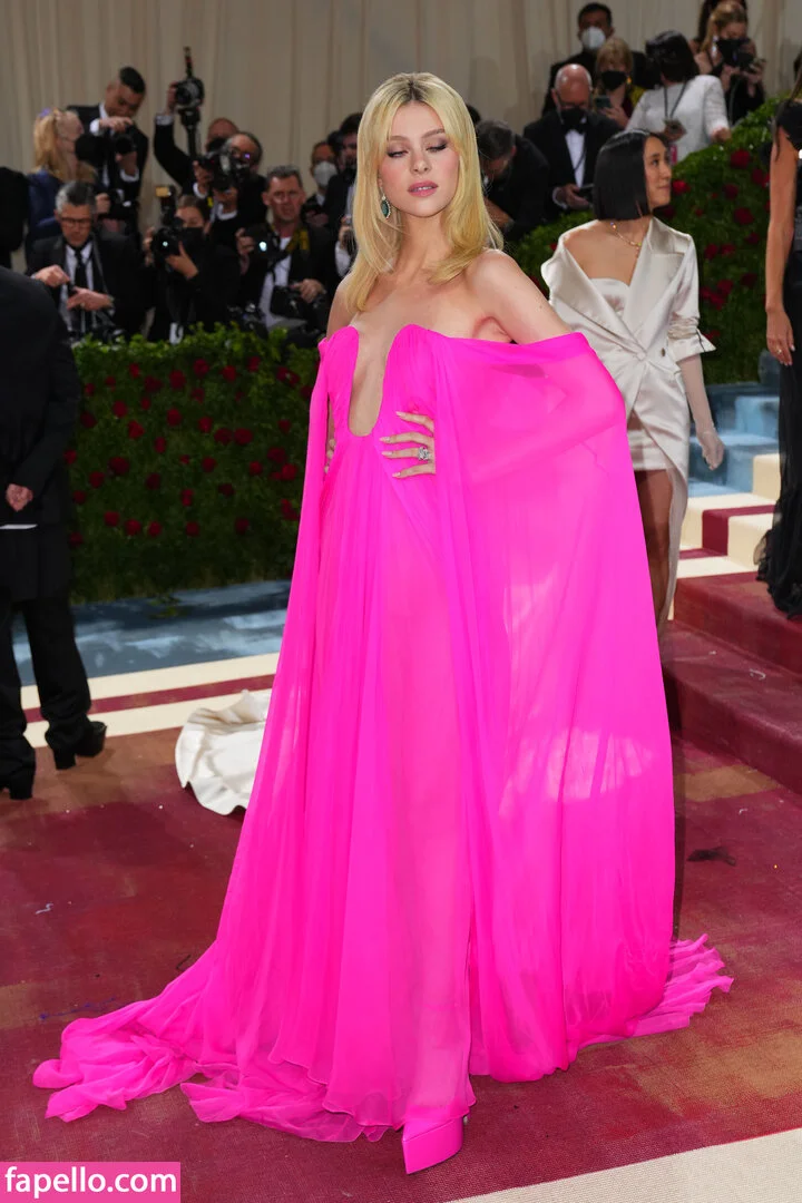 Nicola Peltz Onlyfans Photo Gallery 