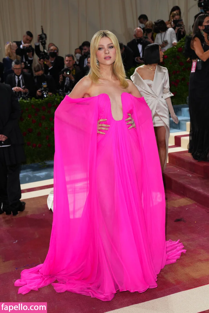 Nicola Peltz Onlyfans Photo Gallery 