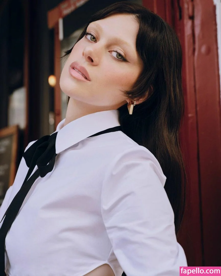 Nicola Peltz Onlyfans Photo Gallery 