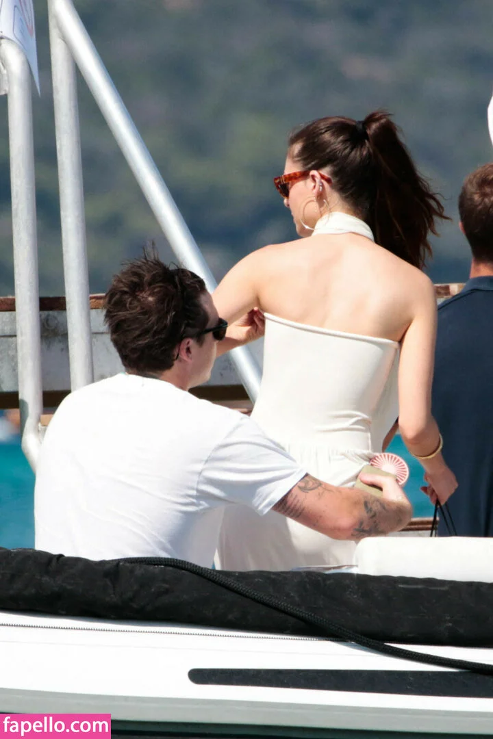 Nicola Peltz Onlyfans Photo Gallery 