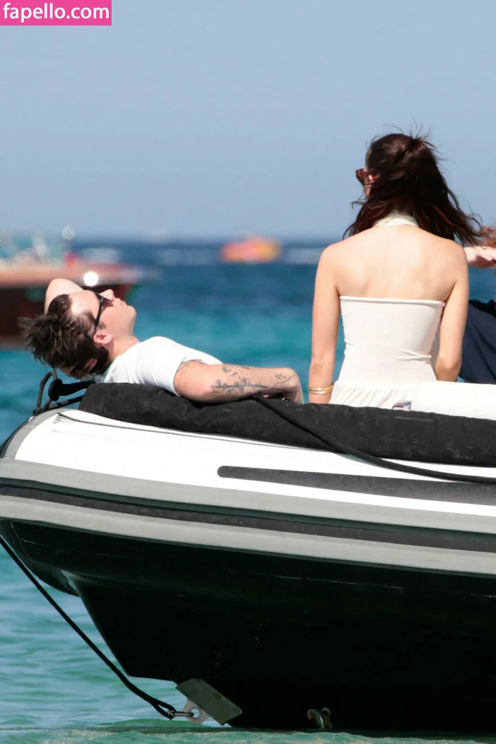 Nicola Peltz Onlyfans Photo Gallery 