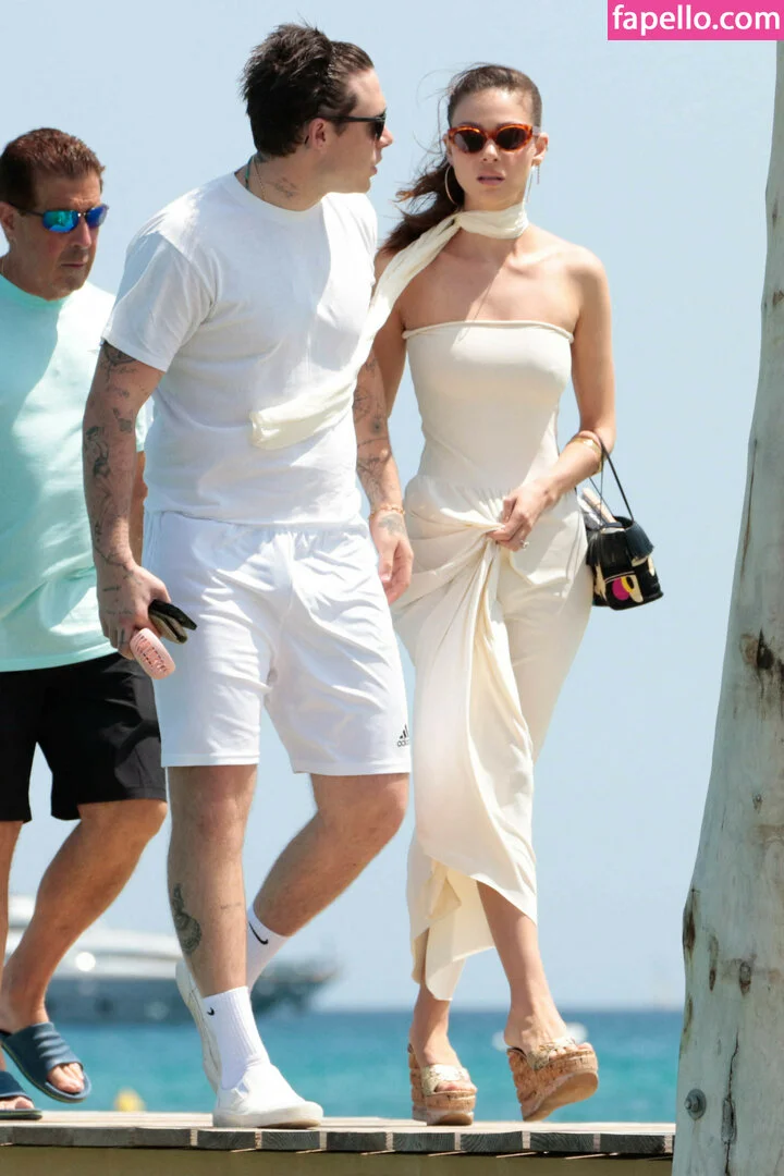 Nicola Peltz Onlyfans Photo Gallery 