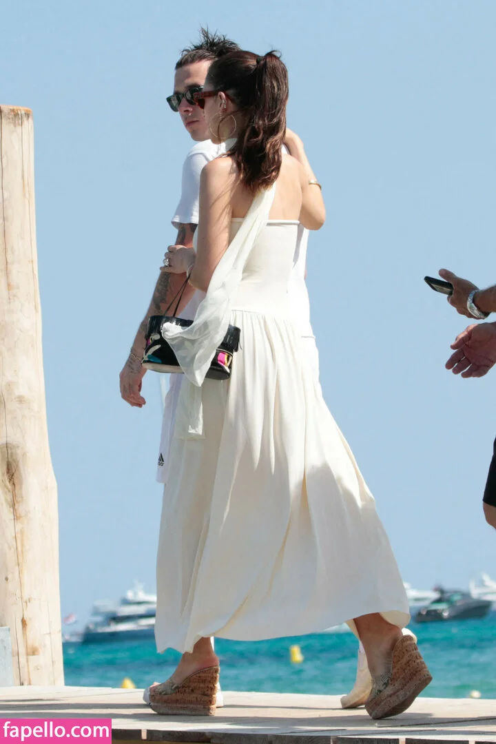 Nicola Peltz Onlyfans Photo Gallery 