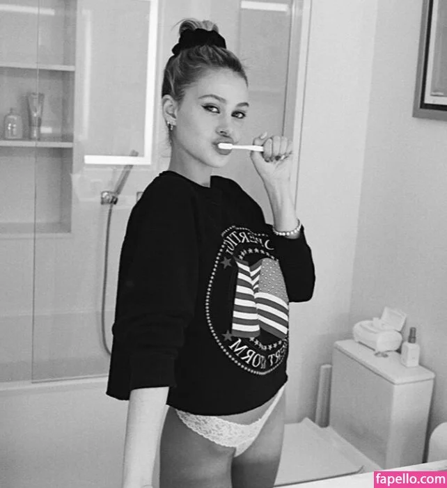 Nicola Peltz Onlyfans Photo Gallery 