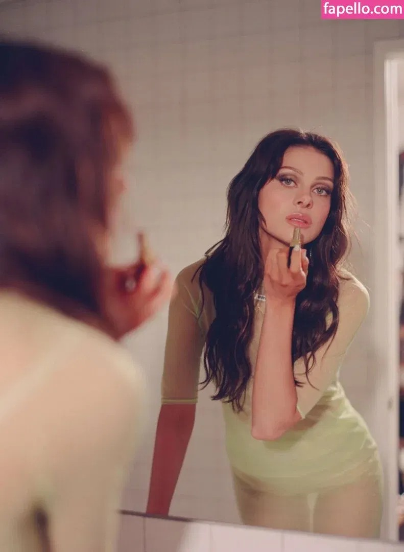 Nicola Peltz Onlyfans Photo Gallery 