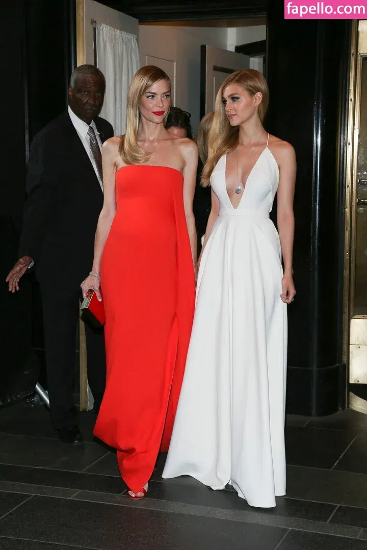 Nicola Peltz Onlyfans Photo Gallery 