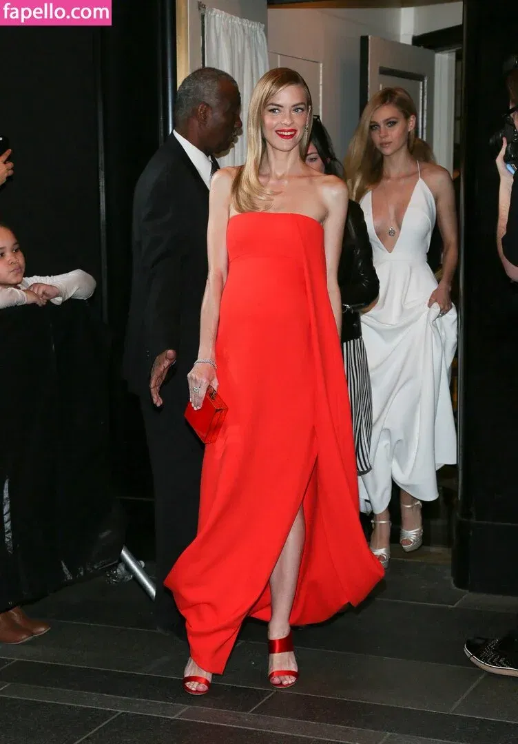 Nicola Peltz Onlyfans Photo Gallery 