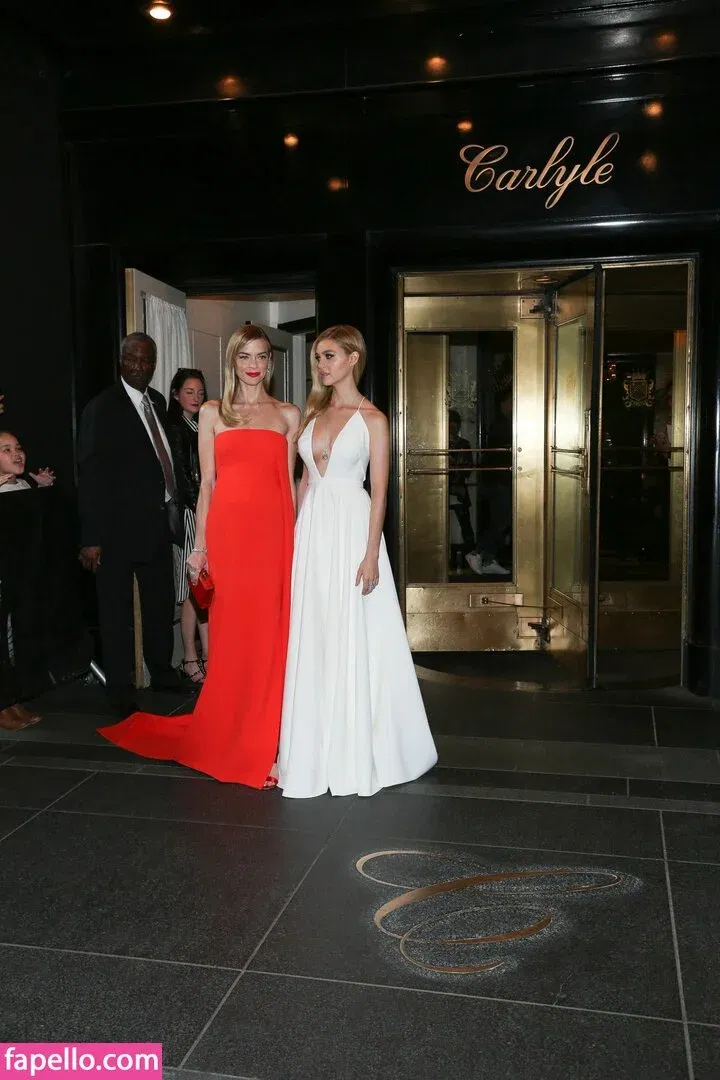 Nicola Peltz Onlyfans Photo Gallery 