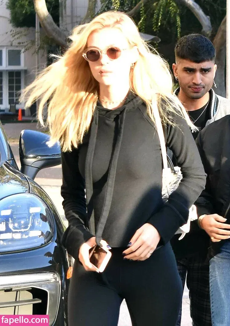 Nicola Peltz Onlyfans Photo Gallery 