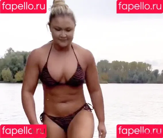 Sophia Thiel Onlyfans Photo Gallery 
