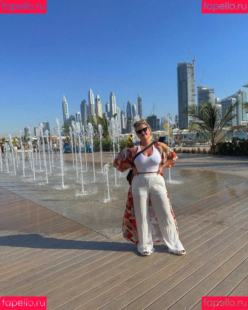 Sophia Thiel Onlyfans Photo Gallery 