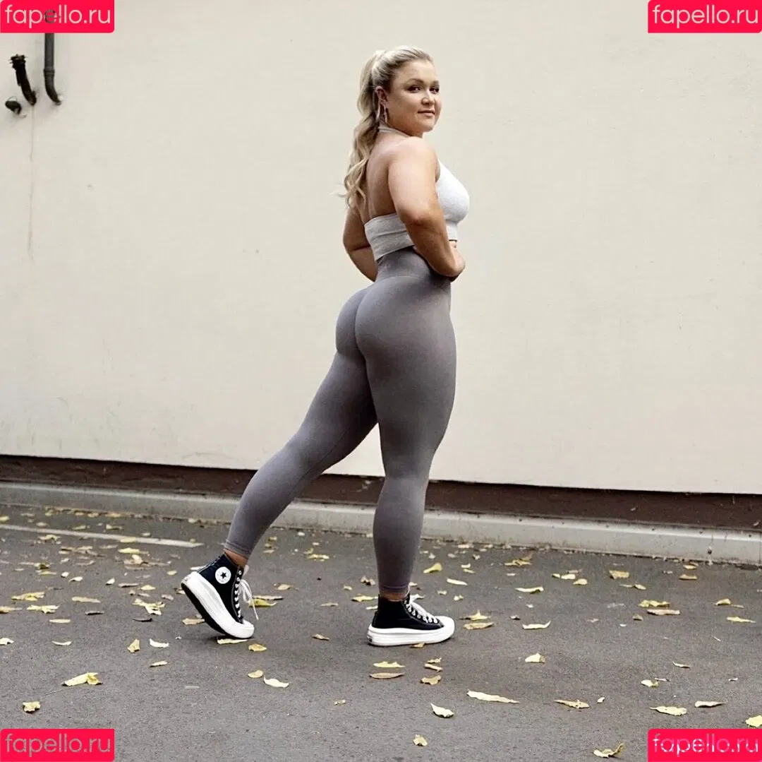 Sophia Thiel Onlyfans Photo Gallery 