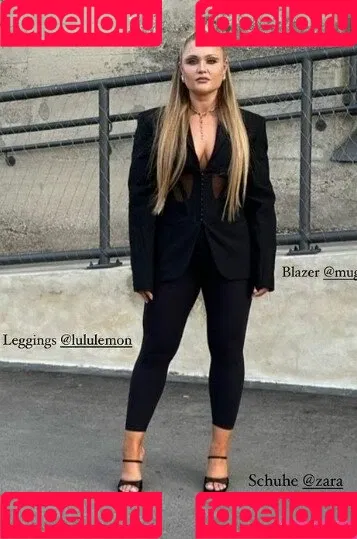 Sophia Thiel Onlyfans Photo Gallery 