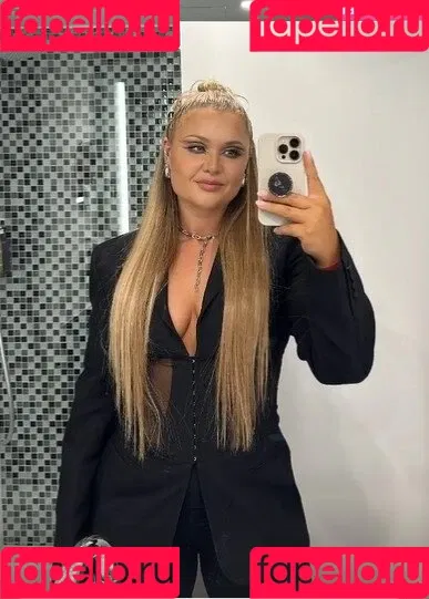 Sophia Thiel Onlyfans Photo Gallery 