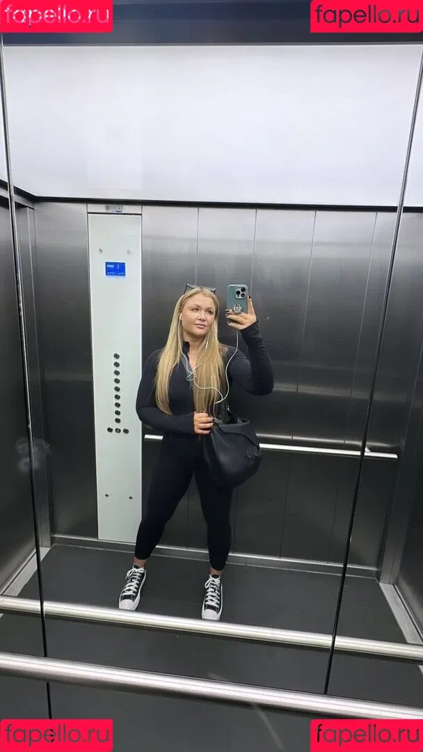 Sophia Thiel Onlyfans Photo Gallery 