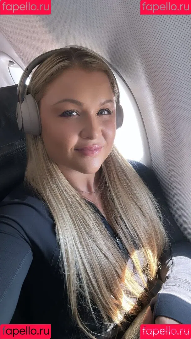 Sophia Thiel Onlyfans Photo Gallery 