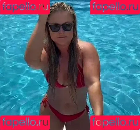 Sophia Thiel Onlyfans Photo Gallery 