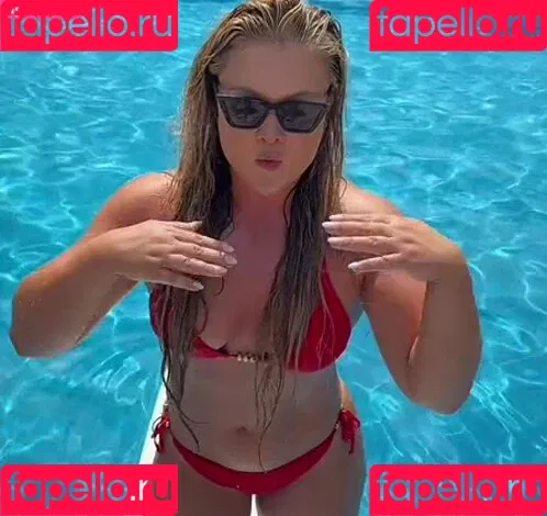 Sophia Thiel Onlyfans Photo Gallery 
