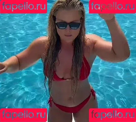 Sophia Thiel Onlyfans Photo Gallery 
