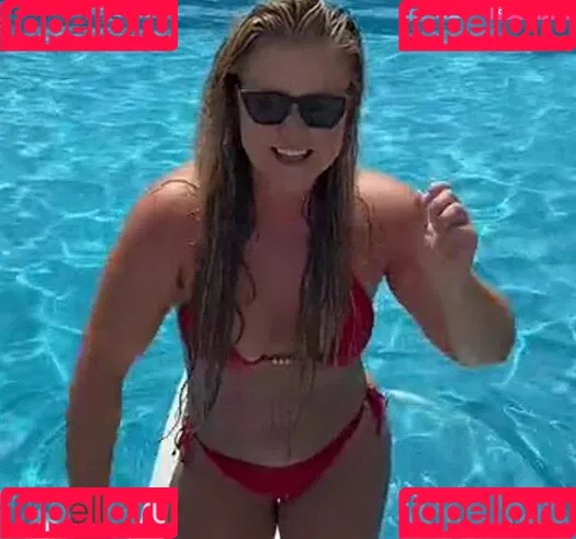 Sophia Thiel Onlyfans Photo Gallery 