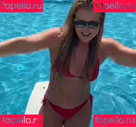 Sophia Thiel Onlyfans Photo Gallery 