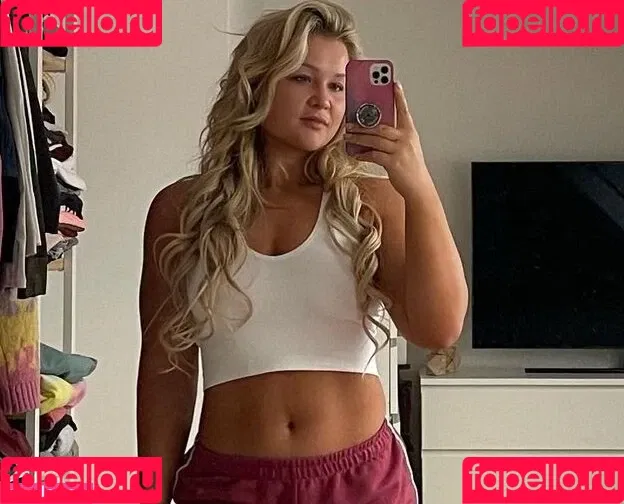 Sophia Thiel Onlyfans Photo Gallery 