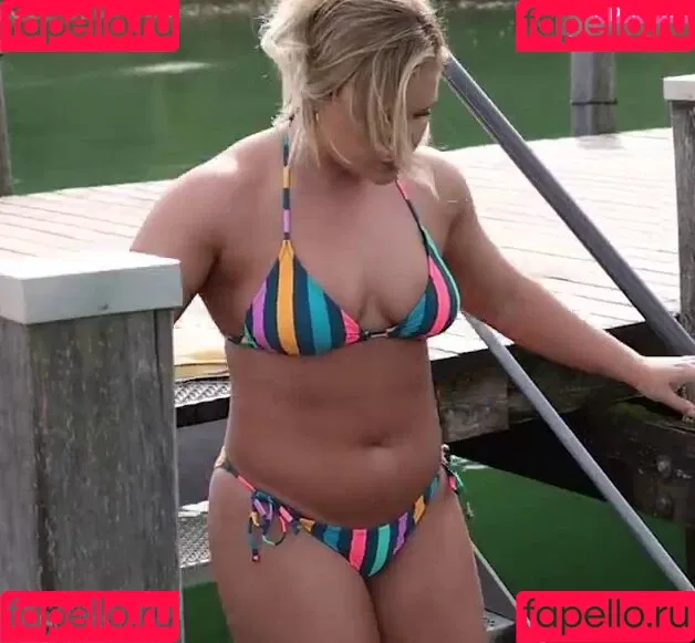 Sophia Thiel Onlyfans Photo Gallery 