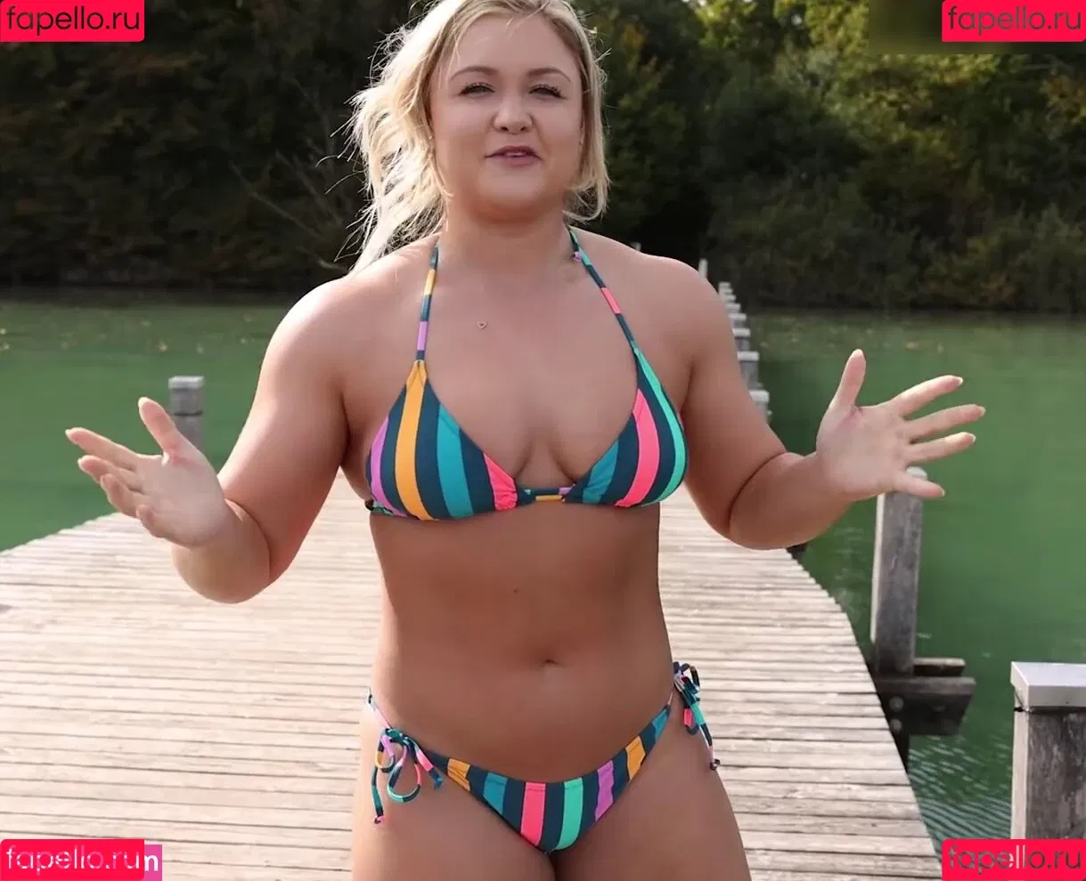 Sophia Thiel Onlyfans Photo Gallery 