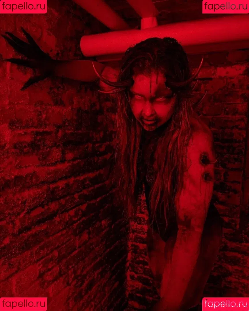 Sophia Thiel Onlyfans Photo Gallery 