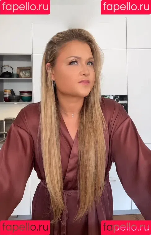 Sophia Thiel Onlyfans Photo Gallery 
