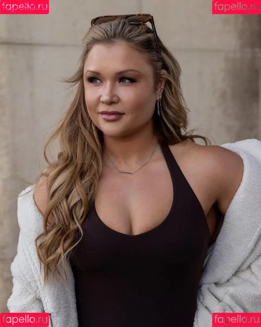 Sophia Thiel Onlyfans Photo Gallery 